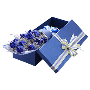 鲜花/蓝色妖姬:11枝蓝色妖姬礼盒装
花 语:忠诚的爱慕，神秘的你