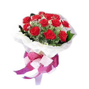 鲜花/生日祝福:靓丽红色玫瑰12枝
包 装:淡紫色绵纸圆形围裹，纱