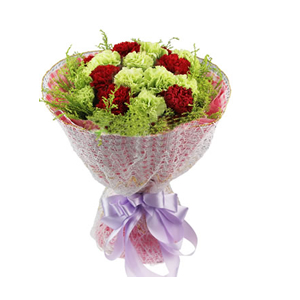 鲜花/感恩的心:7枝红色康乃馨，12枝绿色康乃馨
包 装:粉色瓦楞