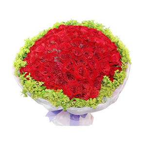鲜花/一生守候:99枝红玫瑰
包 装:粉色皱纹纸精美包装，外层白色