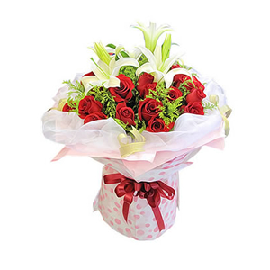 鲜花/如果爱:19枝红玫瑰，2枝多头白色香水百合
包 装:粉色皱